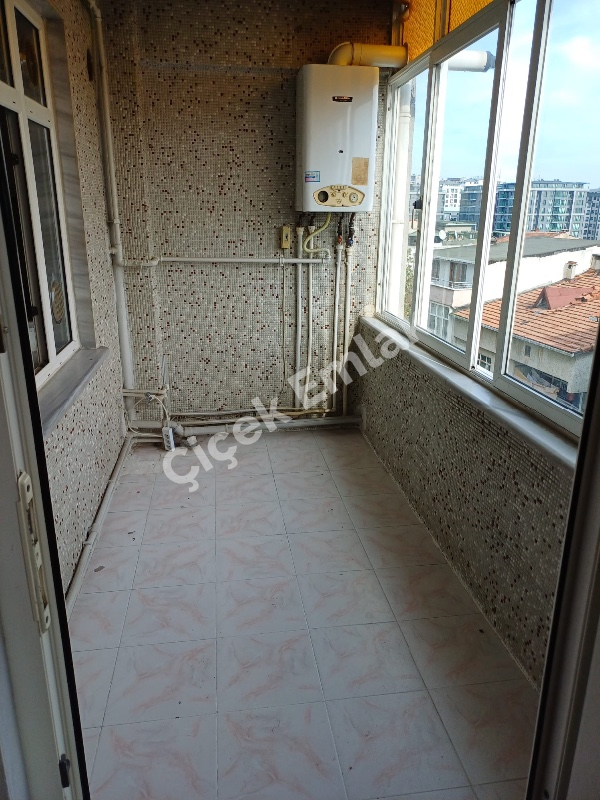 Yeşilpınar'da Metro'ya 5 Dk 90 m2 Balkonlu Kiralık Daire