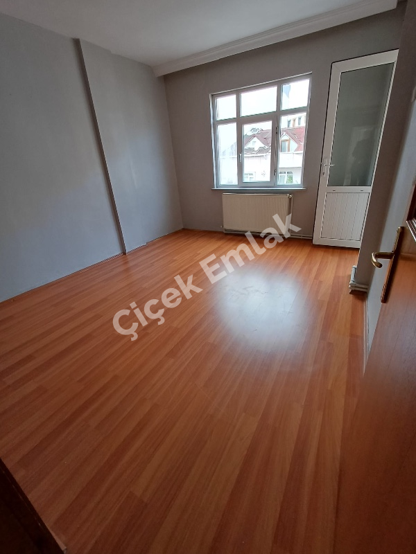 Yeşilpınar'da Metro'ya 5 Dk 90 m2 Balkonlu Kiralık Daire