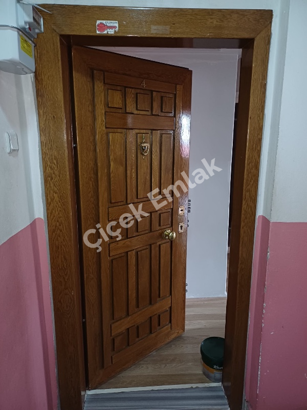 Yeşilpınar'da Metro'ya 5 Dk 90 m2 Balkonlu Kiralık Daire