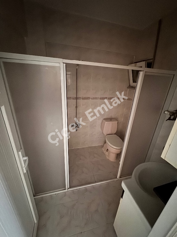 Yeşilpınar'da Metro'ya 5 Dk 90 m2 Balkonlu Kiralık Daire