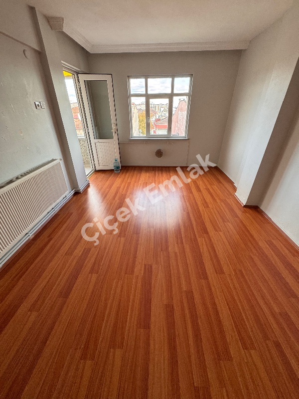 Yeşilpınar'da Metro'ya 5 Dk 90 m2 Balkonlu Kiralık Daire