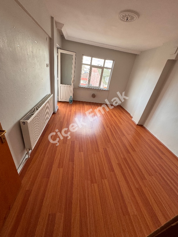 Yeşilpınar'da Metro'ya 5 Dk 90 m2 Balkonlu Kiralık Daire