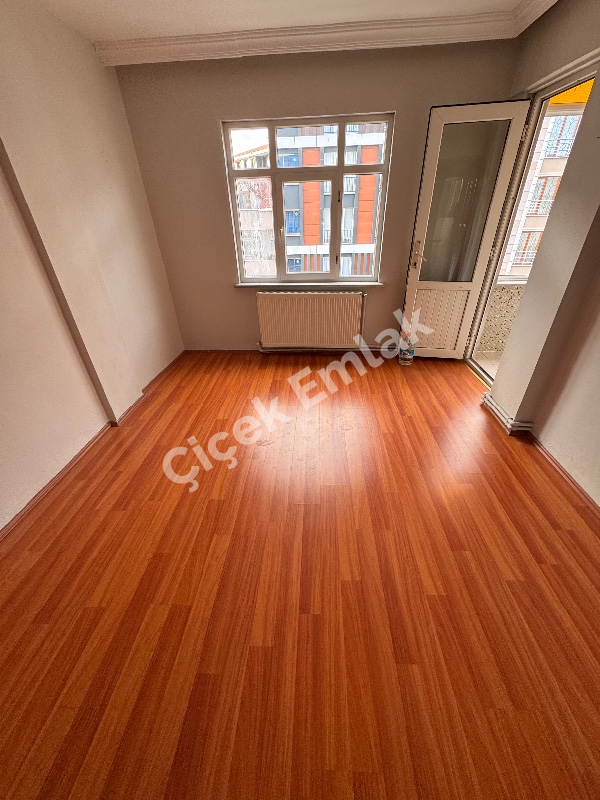 Yeşilpınar'da Metro'ya 5 Dk 90 m2 Balkonlu Kiralık Daire