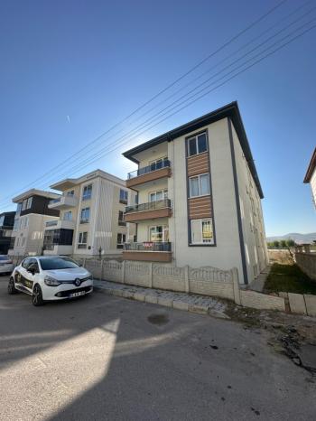 AFYON ÜÇOK EMLAKTAN KANLICA MAH SIFIR AYARINDA 2+1 KİRALIK DAİRE