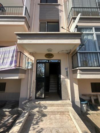 AFYON ÜÇOK EMLAKTAN KANLICA MAH KİRALIK ARAKAT 2+1 TEMİZ BAKIMLI DAİRE