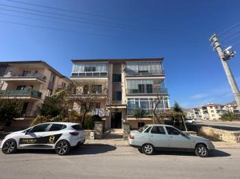 AFYON ÜÇOK EMLAKTAN KANLICA MAH KİRALIK ARAKAT 2+1 TEMİZ BAKIMLI DAİRE