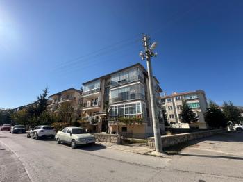 AFYON ÜÇOK EMLAKTAN KANLICA MAH KİRALIK ARAKAT 2+1 TEMİZ BAKIMLI DAİRE