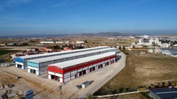 AFYON ÜÇOK EMLAKTAN ANKARAYOLU ÜZERİ SATILIK SIFIR DÜKKAN İŞYERLERİ