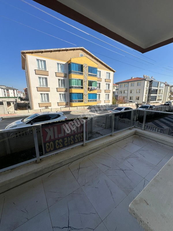 AFYON ÜÇOK EMLAKTAN KANLICA MAH SIFIR AYARINDA 2+1 KİRALIK DAİRE