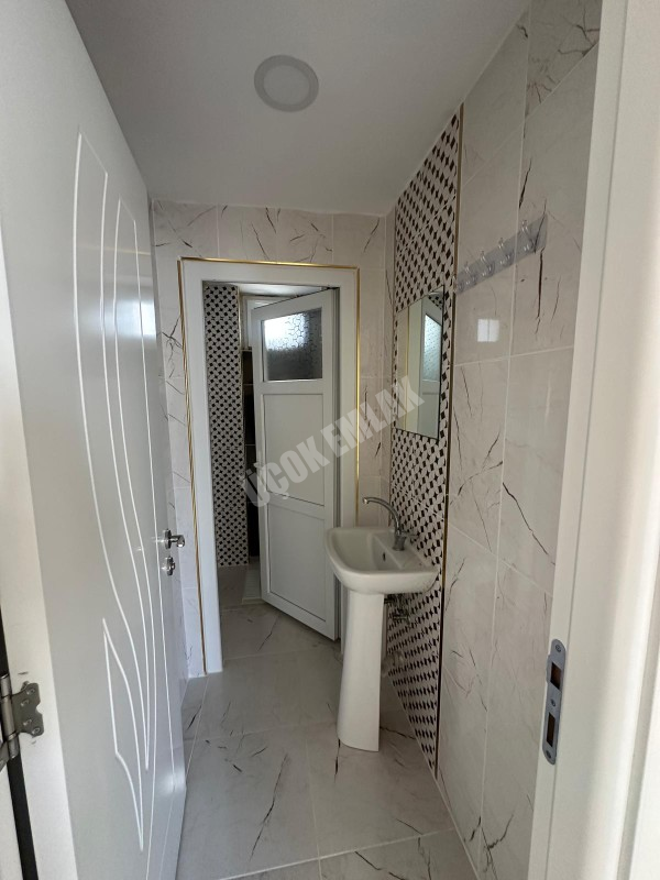 AFYON ÜÇOK EMLAKTAN KANLICA MAH SIFIR AYARINDA 2+1 KİRALIK DAİRE