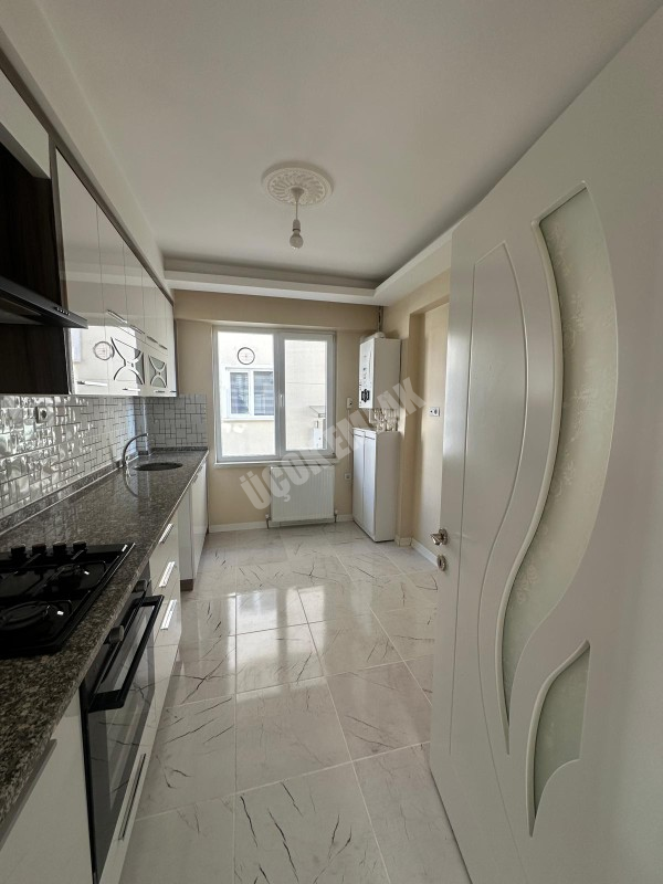 AFYON ÜÇOK EMLAKTAN KANLICA MAH SIFIR AYARINDA 2+1 KİRALIK DAİRE