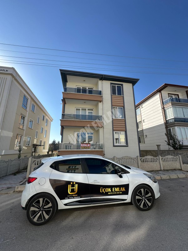 AFYON ÜÇOK EMLAKTAN KANLICA MAH SIFIR AYARINDA 2+1 KİRALIK DAİRE