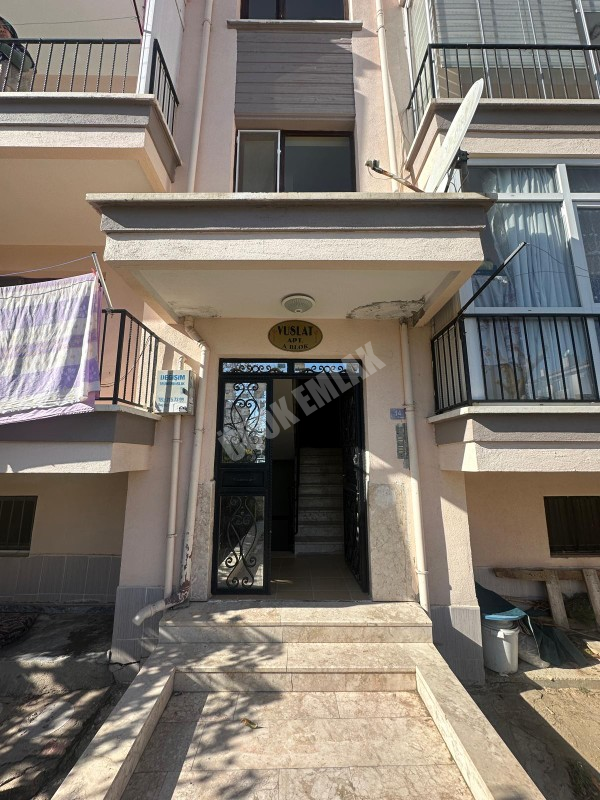 AFYON ÜÇOK EMLAKTAN KANLICA MAH KİRALIK ARAKAT 2+1 TEMİZ BAKIMLI DAİRE