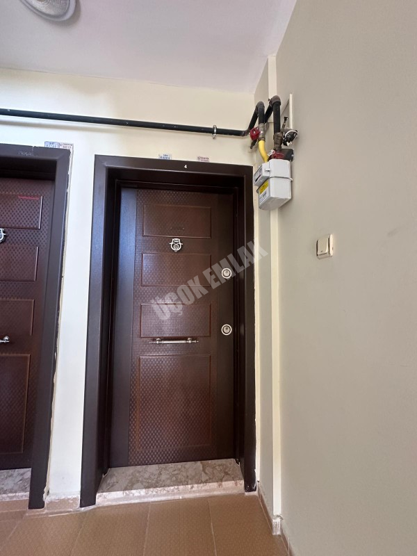 AFYON ÜÇOK EMLAKTAN KANLICA MAH KİRALIK ARAKAT 2+1 TEMİZ BAKIMLI DAİRE