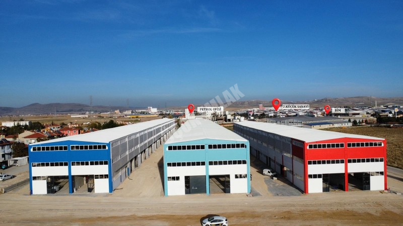 AFYON ÜÇOK EMLAKTAN ANKARAYOLU ÜZERİ SATILIK SIFIR DÜKKAN İŞYERLERİ