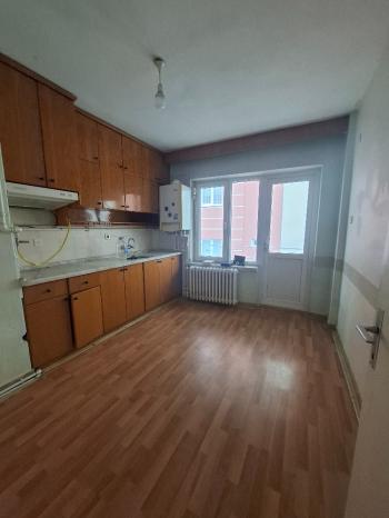 GÜVENAY -  ÇORUM GÜLABİBEY RÜSTEM EREN PARKI KARŞISI  3+1 KİRALIK DAİRE