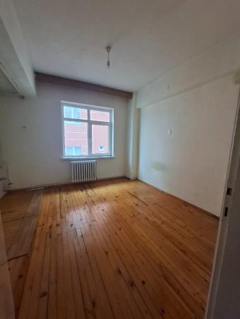 GÜVENAY -  ÇORUM GÜLABİBEY RÜSTEM EREN PARKI KARŞISI  3+1 KİRALIK DAİRE