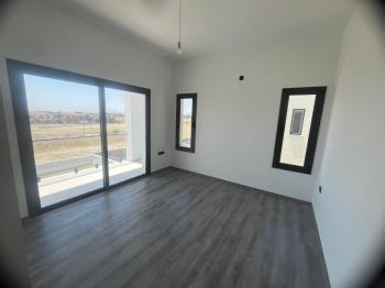 GİRNE BOĞAZ'DA TÜRK MALI 3+1 İKİZ MÜSTAKİL EV 