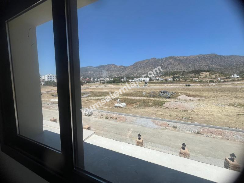 GİRNE BOĞAZ'DA TÜRK MALI 3+1 İKİZ MÜSTAKİL EV 