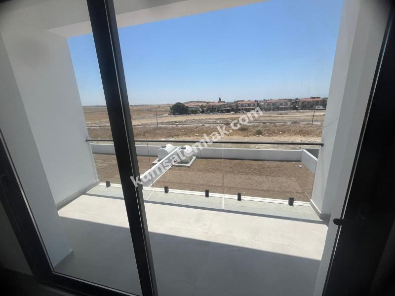 GİRNE BOĞAZ'DA TÜRK MALI 3+1 İKİZ MÜSTAKİL EV 