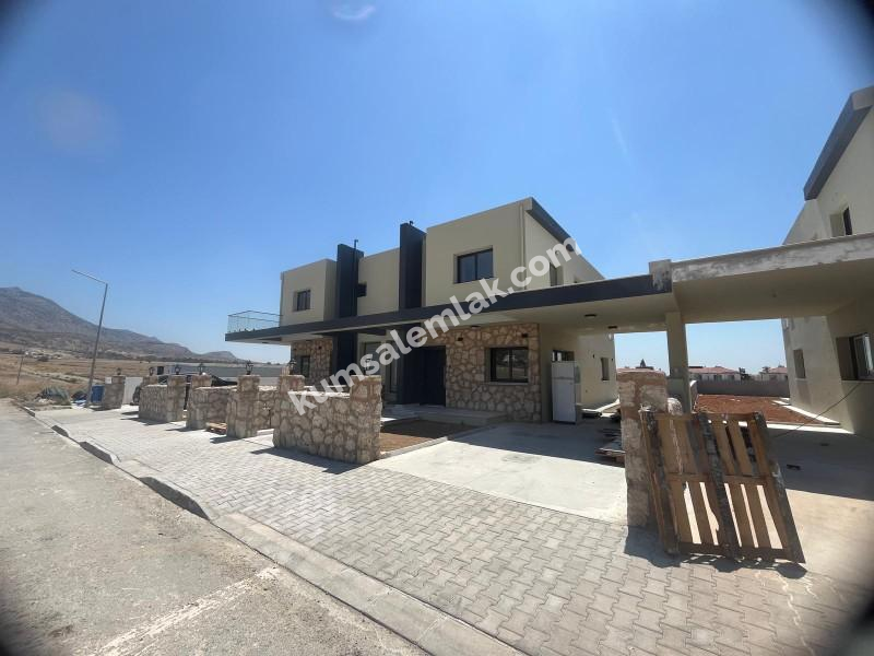 GİRNE BOĞAZ'DA TÜRK MALI 3+1 İKİZ MÜSTAKİL EV 