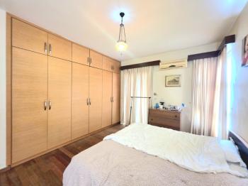 KKTC Girne Merkezde Havuzlu Site İçerisinde Satılık Geniş 3+1 Daire