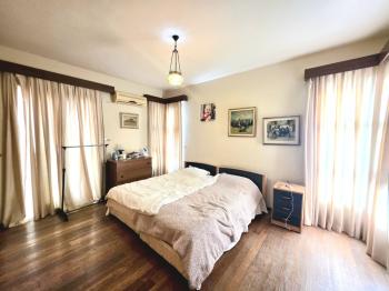 KKTC Girne Merkezde Havuzlu Site İçerisinde Satılık Geniş 3+1 Daire