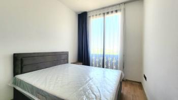 KKTC Girne Karaoğlanoğlu'ndan Site İçerisinde Denize 100 Metre Satılık 1+1 Eşyalı Penthouse