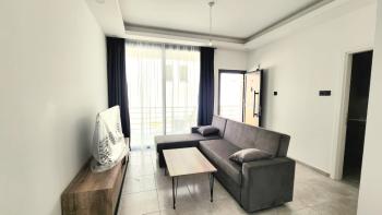 Kıbrıs Girne Karaoğlanoğlu'nda Site İçerisinde Denize 100 Metre Satılık 1+1 Daire