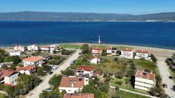 BURSA GEMLİK HİSAR TAPULU, PLAJA SADECE 80 METRE, 2 KAT VİLLA İMARLI SATILIK 505 M2 ARSA