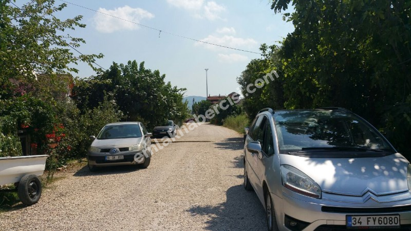 BURSA GEMLİK HİSAR TAPULU, PLAJA SADECE 80 METRE, 2 KAT VİLLA İMARLI SATILIK 505 M2 ARSA