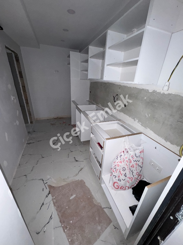 Akşemsettin'de 1+1 Arakat Sıfır Satılık Daire