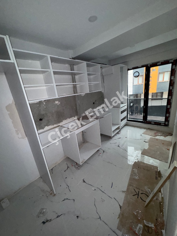 Akşemsettin'de Metro'ya Yakın 2+1 Arakat Sıfır Satılık Daire