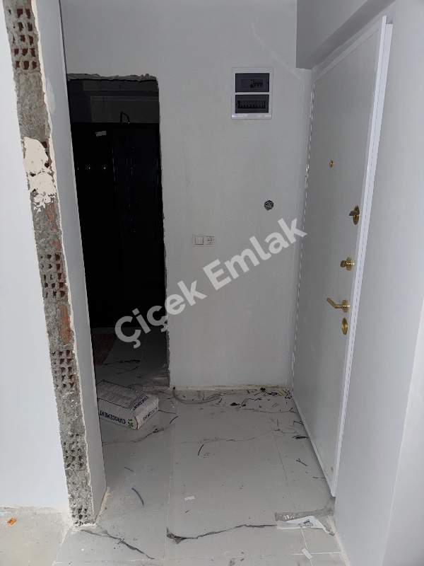 Akşemsettin'de Metro'ya Yakın 2+1 Arakat Sıfır Satılık Daire