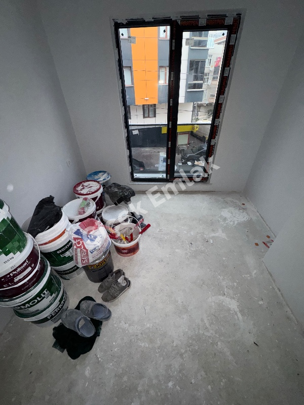 Akşemsettin'de Metro'ya Yakın 2+1 Arakat Sıfır Satılık Daire