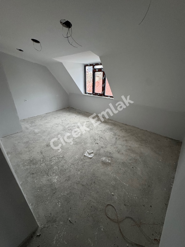 Akşemsettin Metro'ya 5 Dk 3+1 Teraslı Sıfır Satılık Daire