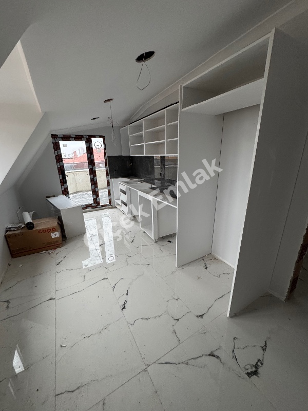 Akşemsettin Metro'ya 5 Dk 3+1 Teraslı Sıfır Satılık Daire