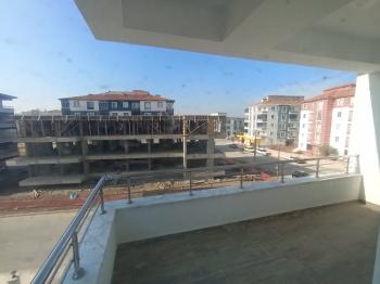 Güvenay - Çorum Ulukavak Mahallesi Fen Edebiyat fakültesi Yanı Sıfır 3+1 Kiralık Daire 