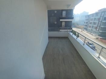 Güvenay - Çorum Ulukavak Mahallesi Fen Edebiyat fakültesi Yanı Sıfır 3+1 Kiralık Daire 
