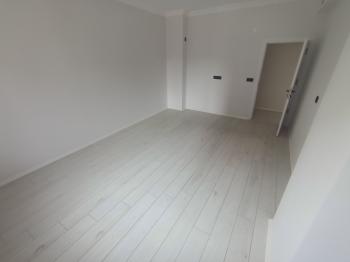 Güvenay - Çorum Ulukavak Mahallesi Fen Edebiyat fakültesi Yanı Sıfır 3+1 Kiralık Daire 