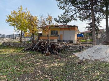 GÜVENAY - ÇORUM ÜÇTUTLAR AYARIK BAĞLARI 1273  m2 SATILIK VİLLA ARSASI