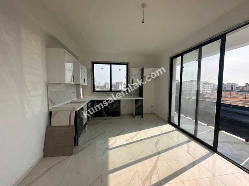 MAĞUSA MERKEZDE YENİ SIFIR SATILIK DAİRE