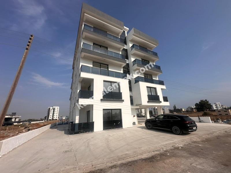 MAĞUSA MERKEZDE YENİ SIFIR SATILIK DAİRE