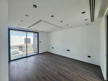 Kıbrıs Girne Ozanköy de Deniz Manzaralı  Luks 4+1 Villalar