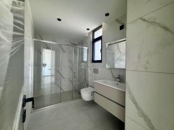 Kıbrıs Girne Ozanköy de Deniz Manzaralı  Luks 4+1 Villalar