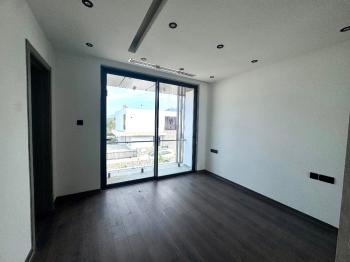 Kıbrıs Girne Ozanköy de Deniz Manzaralı  Luks 4+1 Villalar