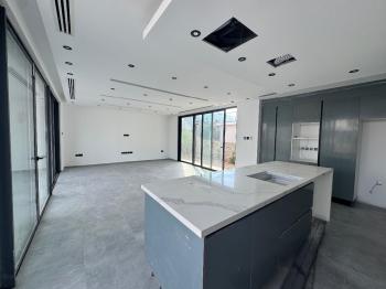 Kıbrıs Girne Ozanköy de Deniz Manzaralı  Luks 4+1 Villalar