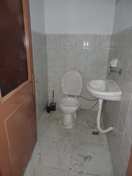 Akşemsettin'de Giriş Kat Balkonlu 2+1 Büyük Kiralık Daire