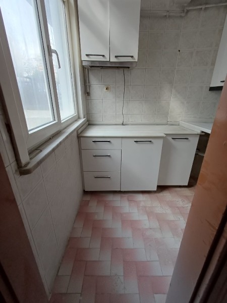 Akşemsettin'de Giriş Kat Balkonlu 2+1 Büyük Kiralık Daire