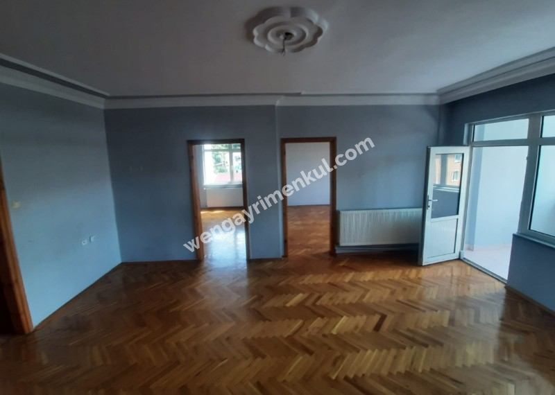 3+1 geniş M2 yeşillikler icinde balkonlu daire